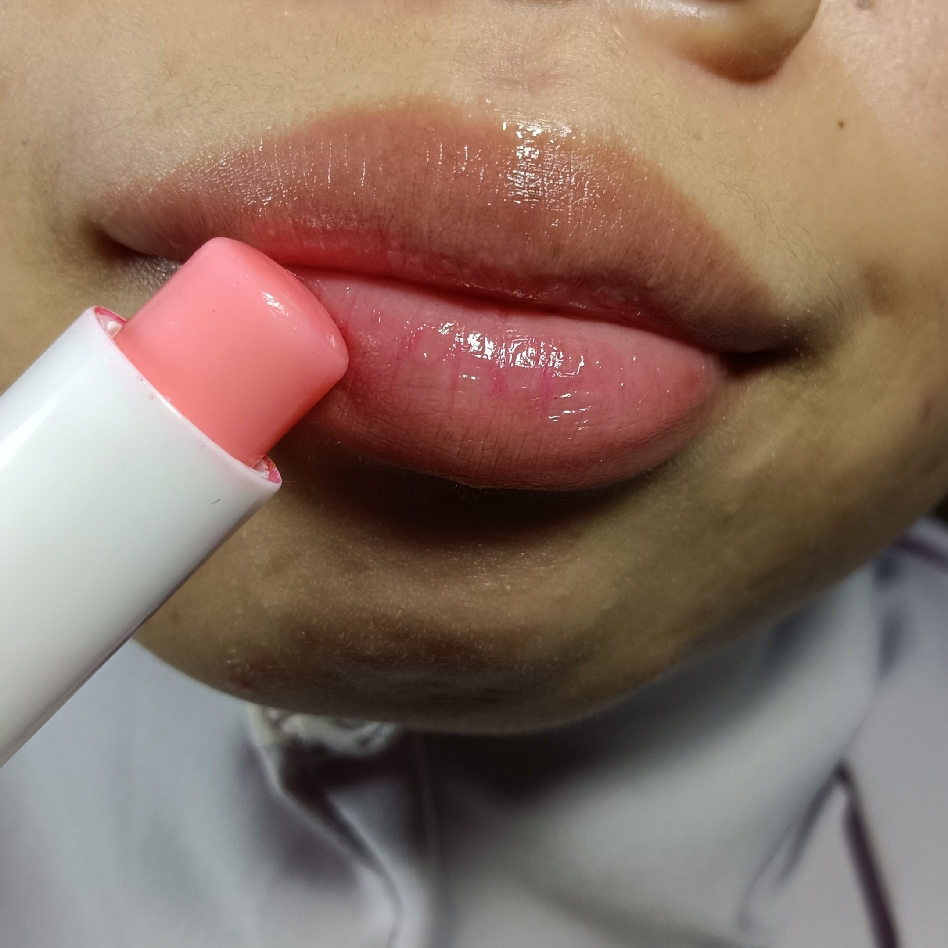 Hydrabalm Lip Care - Candy Strawberry imgfdn-d4442b7e-2e17-489d-8349-213c3a186038