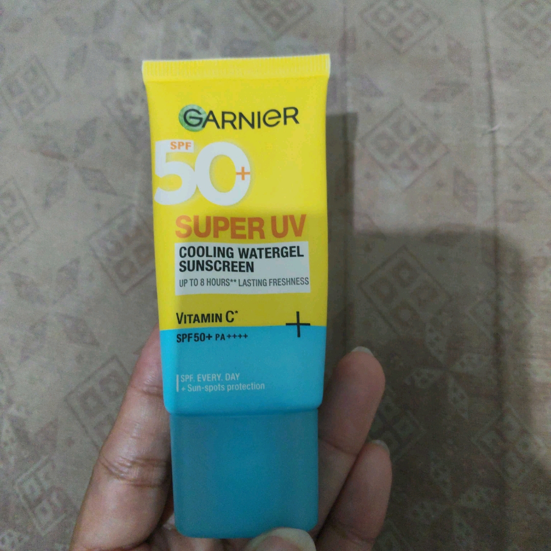 Super UV Cooling Watergel Sunscreen SPF 35+ PA++++ imgfdn-a73aecb4-c50a-4a76-9399-f306a17a9a34