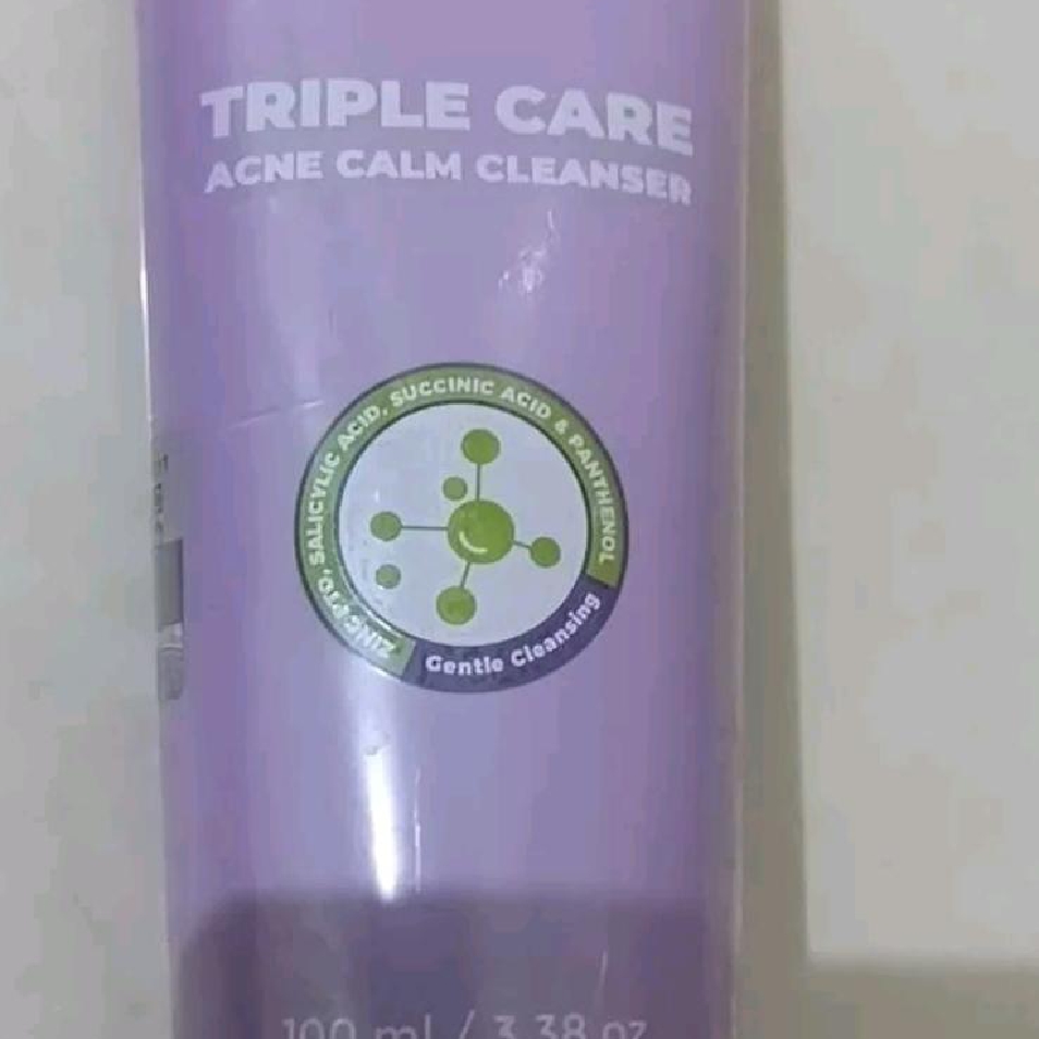 Triple Care Acne Calm Cleanser imgfdn-d8bfab97-3a58-4b94-b8ff-c979fe696b91