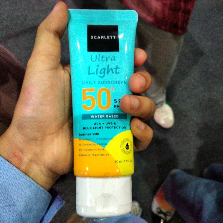 Scarlett Sun Bright Daily Sunscreen SPF 50 PA+++ imgfdn-c531c973-7d21-4e57-9840-08d1764c16e6
