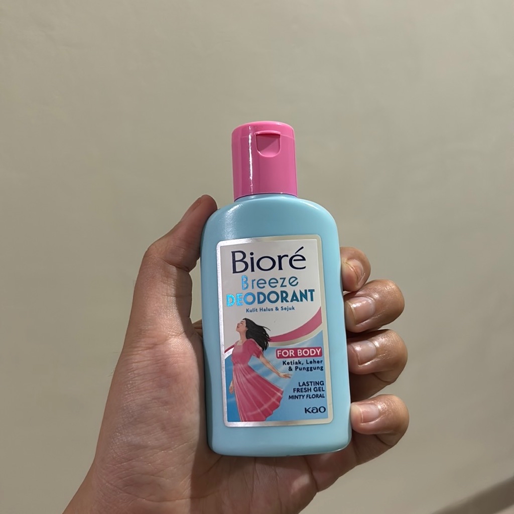 Breeze Deodorant Gel - Minty Floral imgfdn-ea00615d-1089-494e-ba8b-9f174544c305