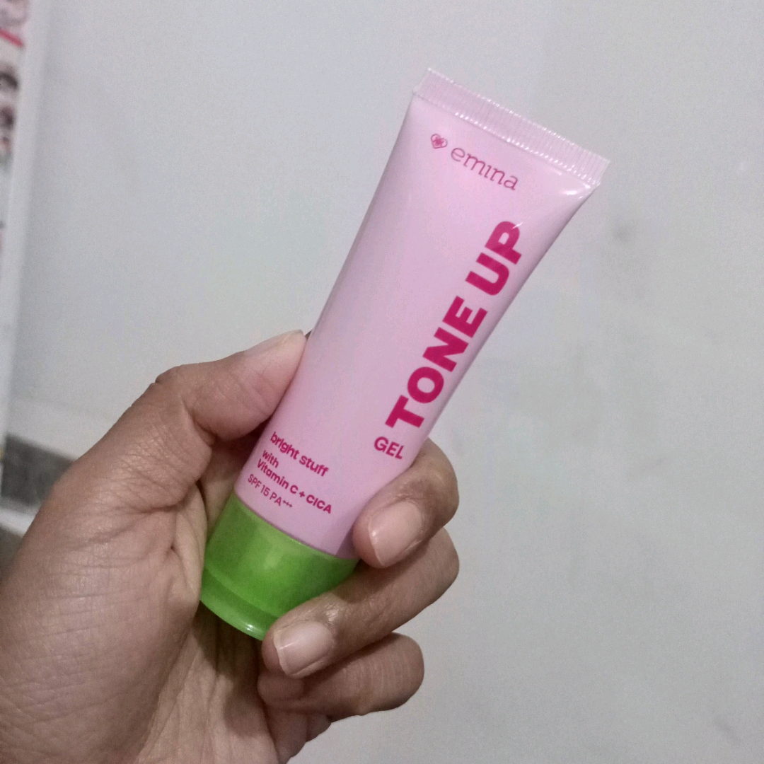 Bright Stuff Tone Up Cream imgfdn-fc35d5cf-fdf8-4d9e-8463-ed136c02bd45