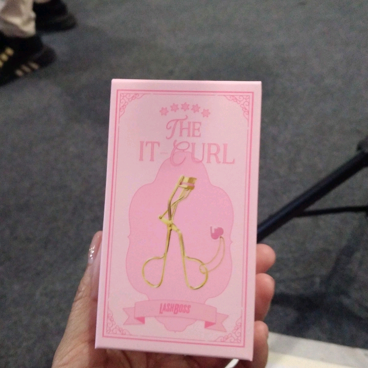 It Curl Eyelash Curler imgfdn-4e14b1df-7360-433e-954b-84cb6bc54dd4