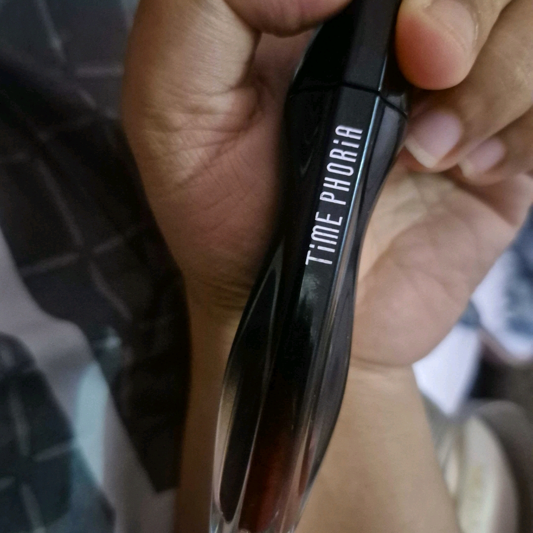 Stellar Dust Lip Stain - 05 Electra imgfdn-a5c6c63d-7a7d-48b9-a656-30e30ad2cf76