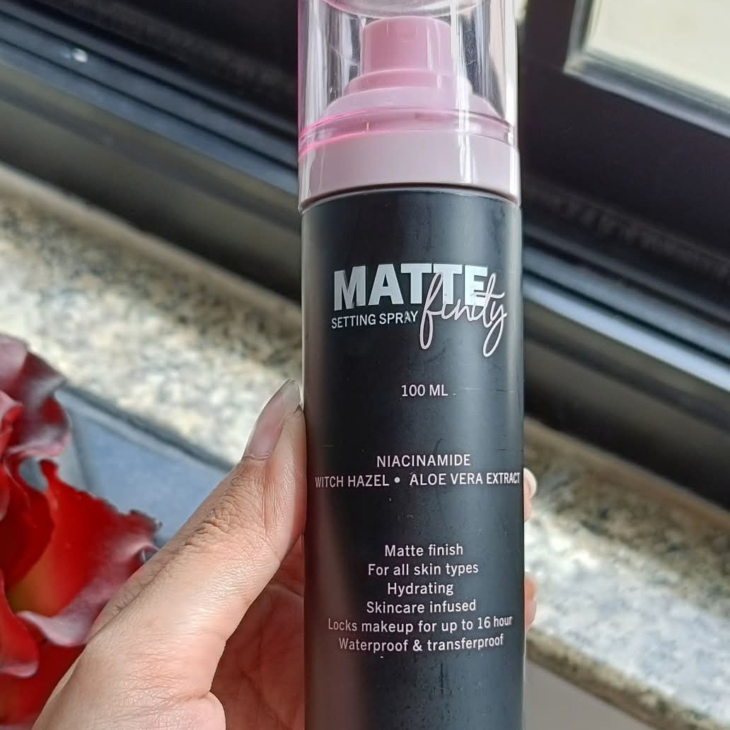 Mattefinity Setting Spray imgfdn-592ddb14-8d2d-4317-88f3-ed453bb594e4