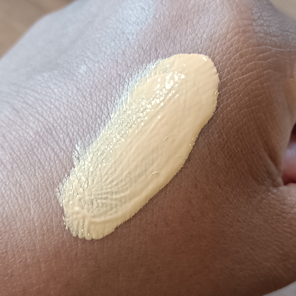 Coverlast Liquid Foundation - 31W Beige imgfdn-64666645-e783-4d7b-9a69-1e6cfc64d261