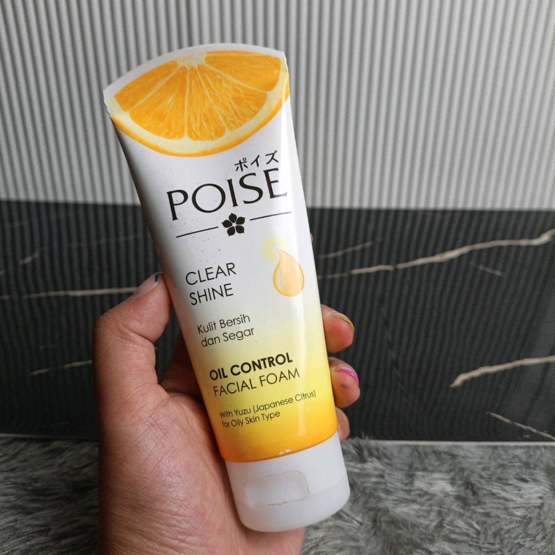 Clear Shine Oil Control Facial Foam imgfdn-49a52e82-740d-495e-9e0b-460ff1e01bec