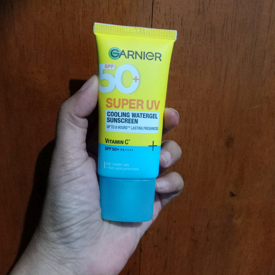 Super UV Cooling Watergel Sunscreen SPF 50+ Pa++++ imgfdn-e005fb1b-e445-4ed7-981f-c725fa67f435