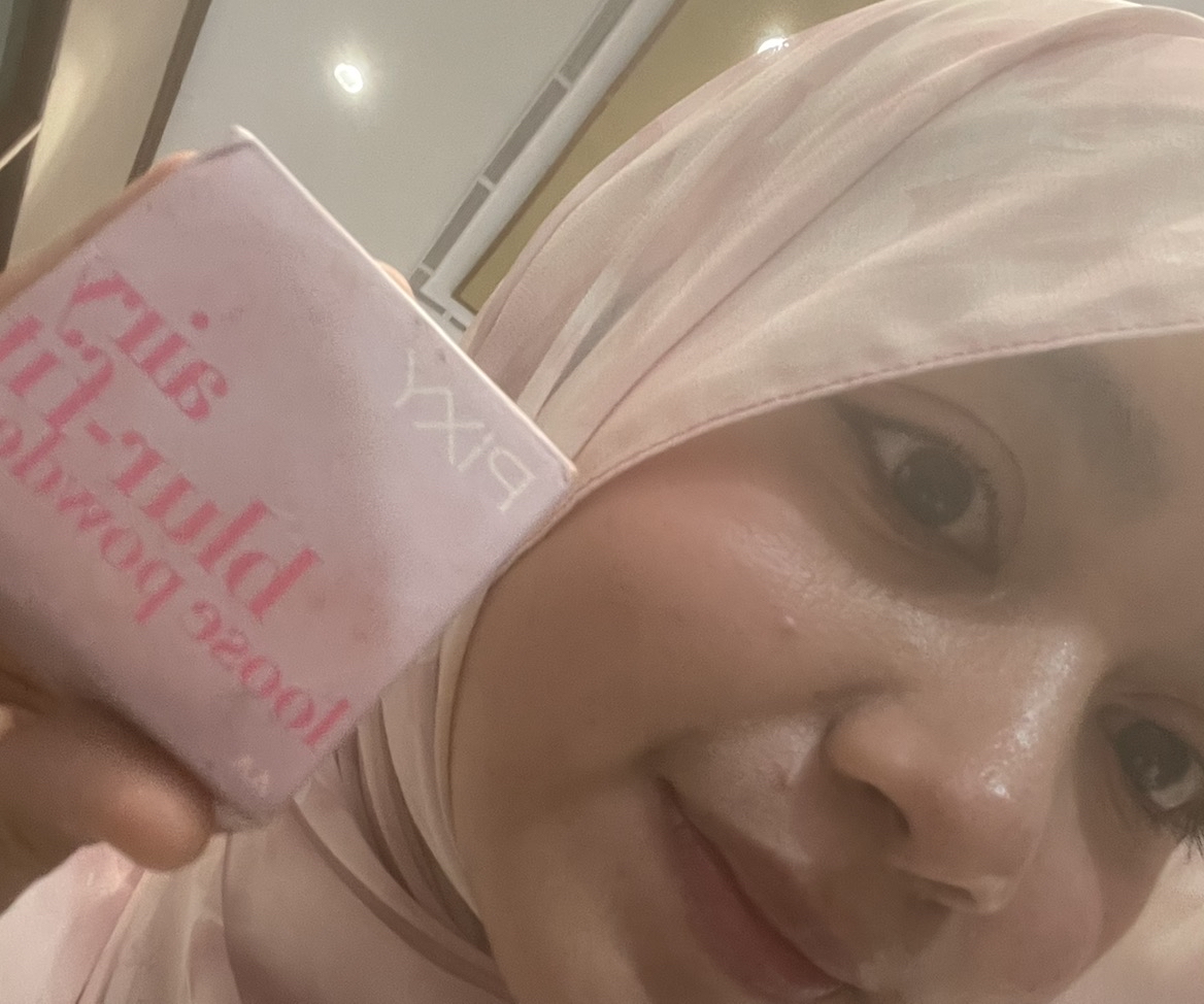 UV Whitening 4 Beauty Benefits Loose Powder - 02 Yellow Beige imgfdn-da526e1b-013a-436d-9392-472b6ec41808
