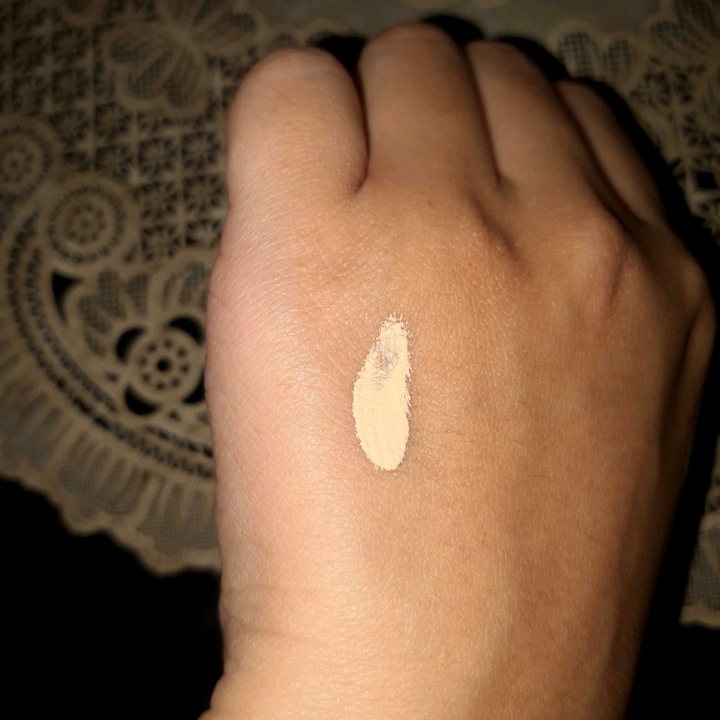 Perfect Touch Creamy Concealer - Honey imgfdn-b622dab7-67ca-46a2-a0d1-6b6a03352b12