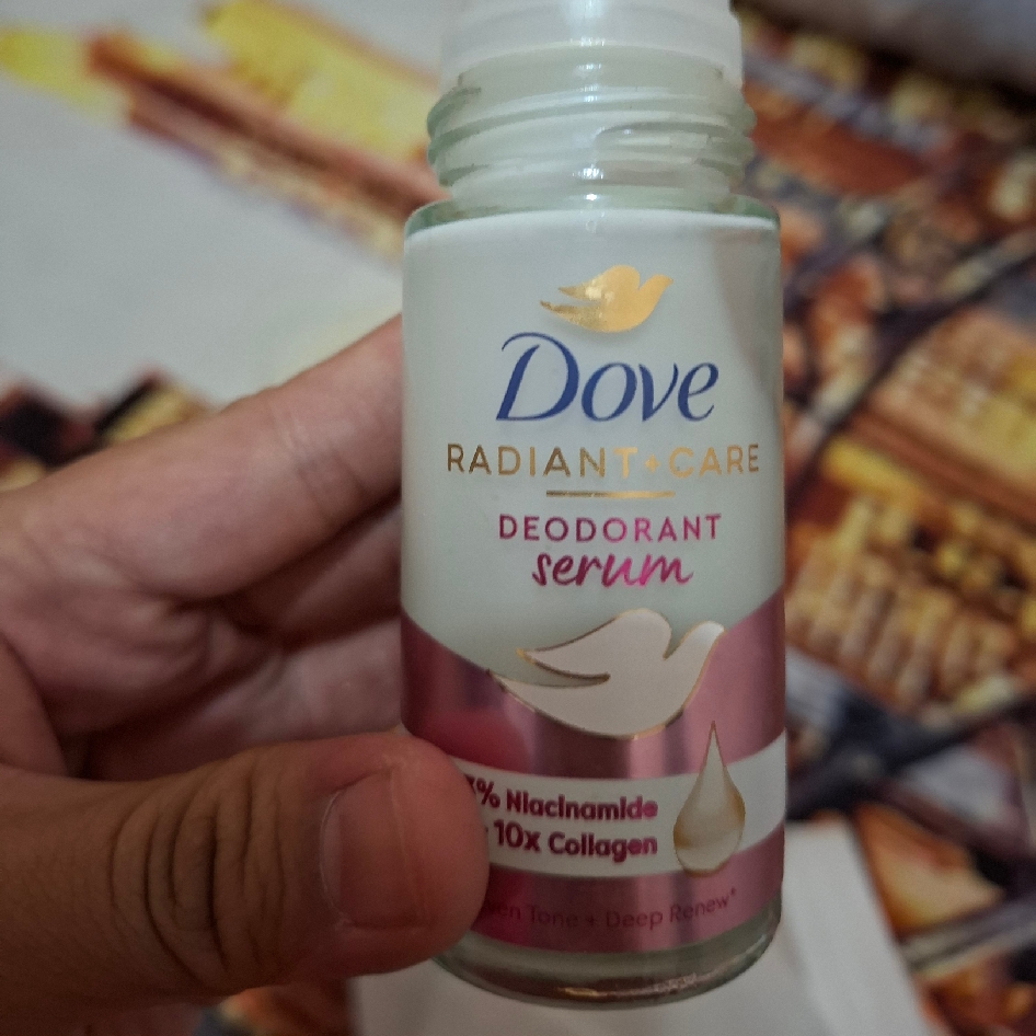Radiant+Care Deodorant Serum Roll On  - 3% Niacinamide + 10x Collagen imgfdn-ffc5fbce-1610-41f2-ac53-2f8d470b349e