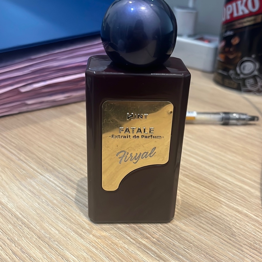 Fatale Extrait de Parfum imgfdn-5b15fe18-0518-424e-ac86-491456a6200b