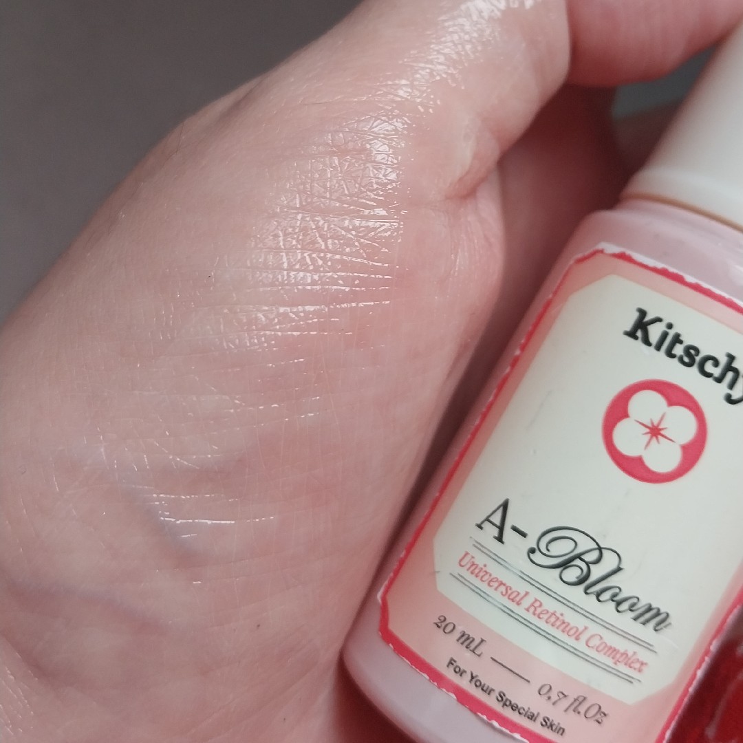 A-Bloom Universal Retinol Complex imgfdn-5e1c5ab8-d4d5-4471-9a54-c0c8d69456dc