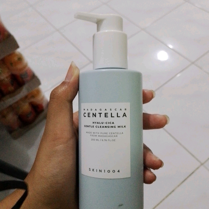 Madagascar Centella Hyalu-cica Gentle Cleansing Milk imgfdn-3931c417-dc70-4fe3-b636-9db8630e6dc4