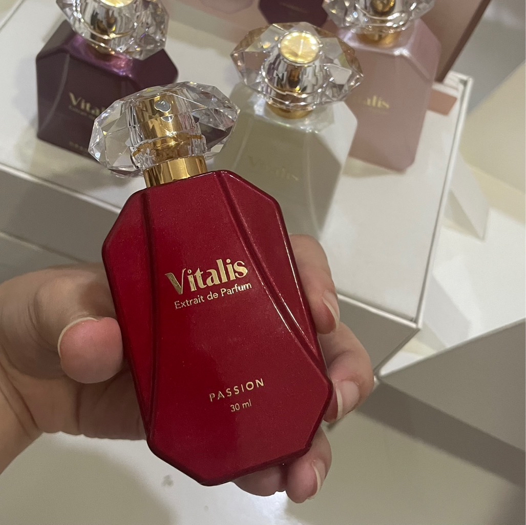 Extrait De Parfum - Passion imgfdn-bb568434-5a09-4ad7-a24a-77c5c572d0a8
