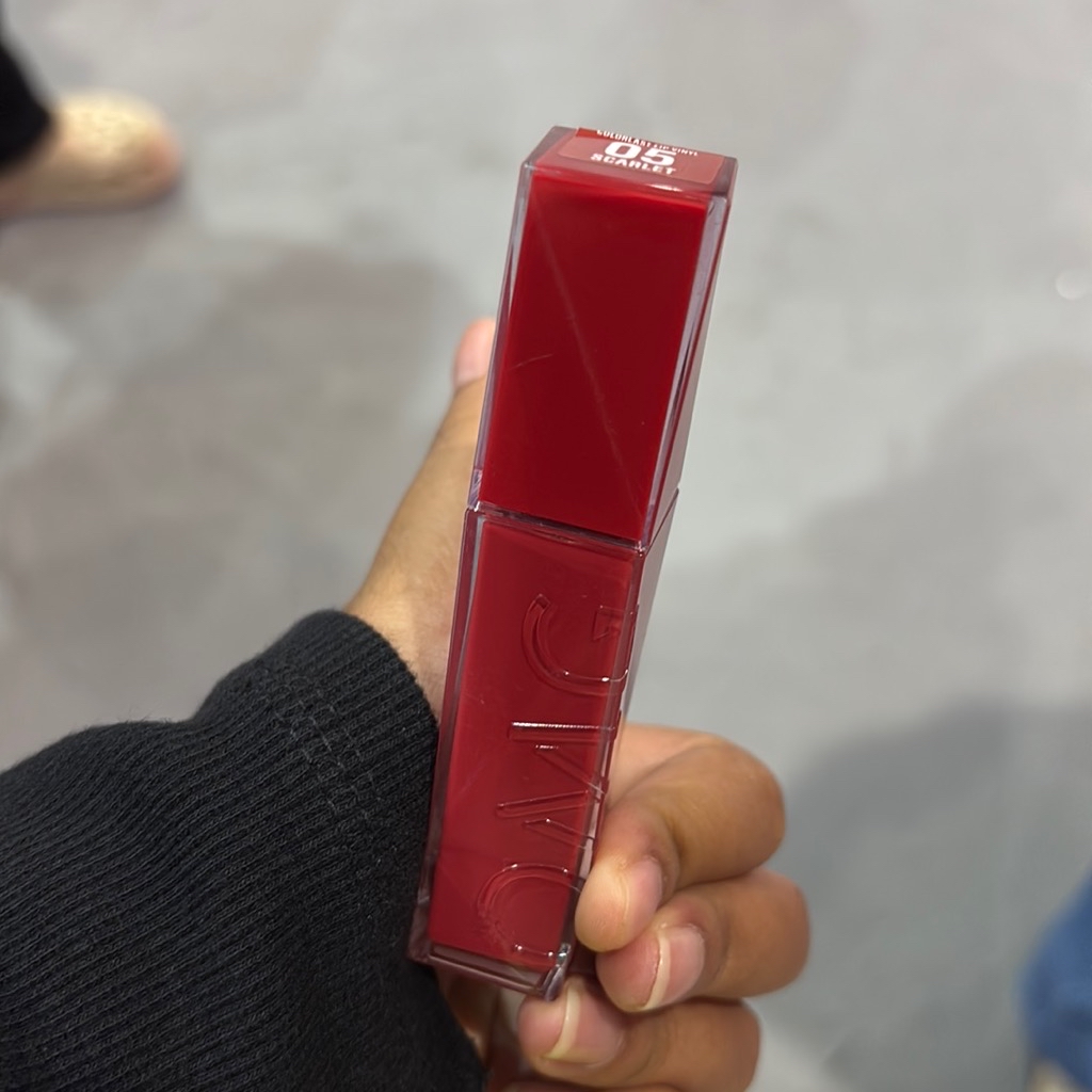 Colorlast Lip Vinyl - 06 Trendsetter imgfdn-53cbae15-6538-4986-97ac-16ecf25b77b6