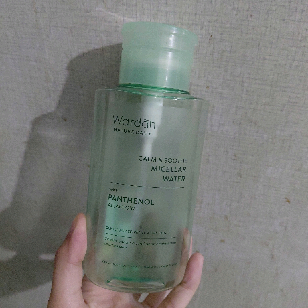 Nature Daily Calm & Soothe Micellar Water imgfdn-d3b73916-d919-4ad8-bc37-40a9fbe6e225