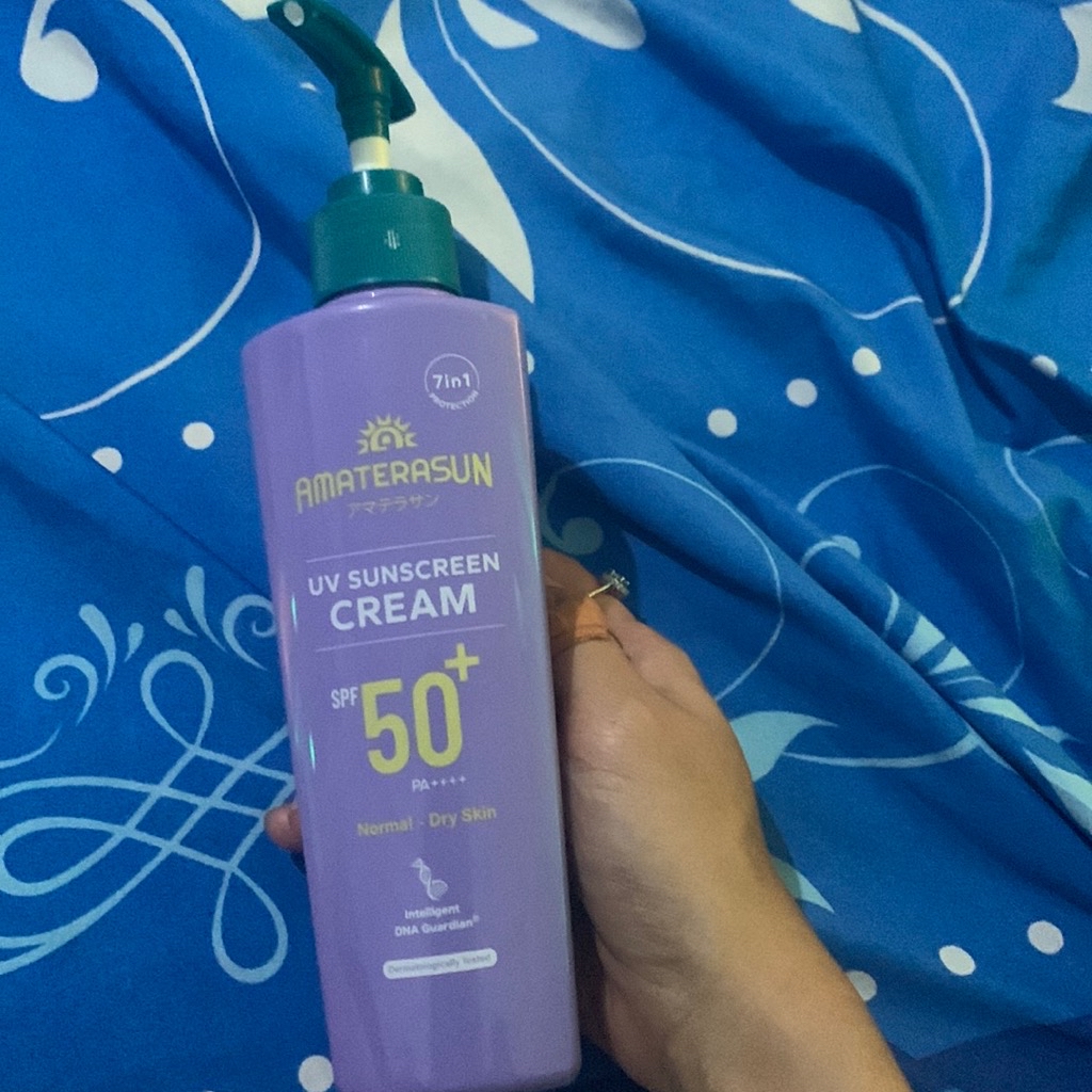UV Sunscreen Cream SPF 50+ PA++++ imgfdn-c9906e20-8c29-4032-9d8d-cc9d2843eed4