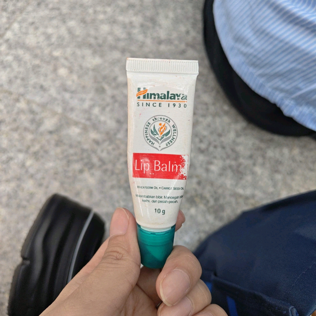 Lip Balm imgfdn-cf49a528-4a51-4e04-a3d1-272efbf6d25c