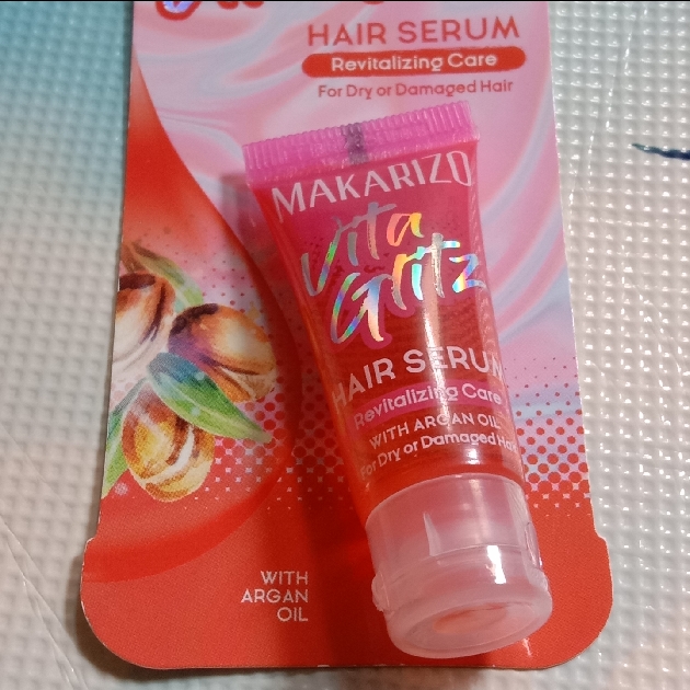 Vitaglitz Hair Serum - Revitalizing Care imgfdn-8d59a4b8-0f60-4a5a-a184-3b8735757540