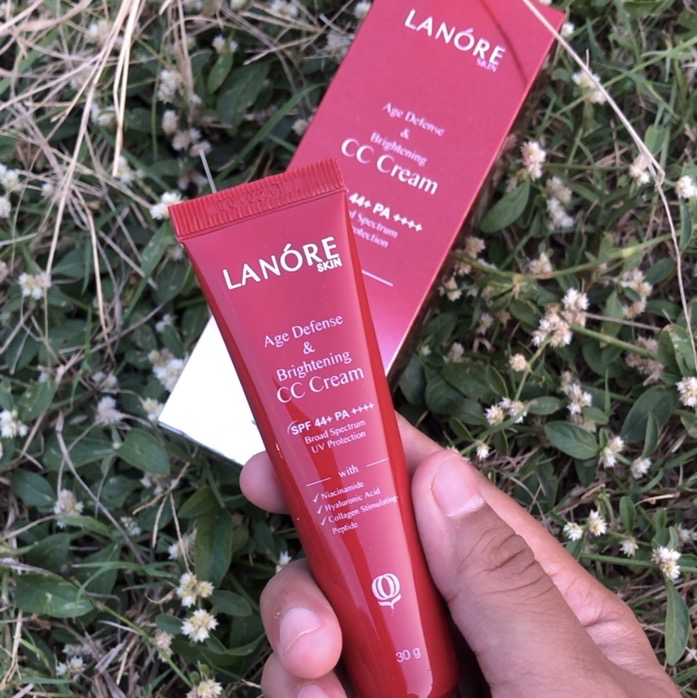 Age Defense & Brightening CC Cream SPF 44+ PA++++ - 02 Sandy Beige imgfdn-8e4ac7ea-1602-4f5c-af09-1c9e9442ec66