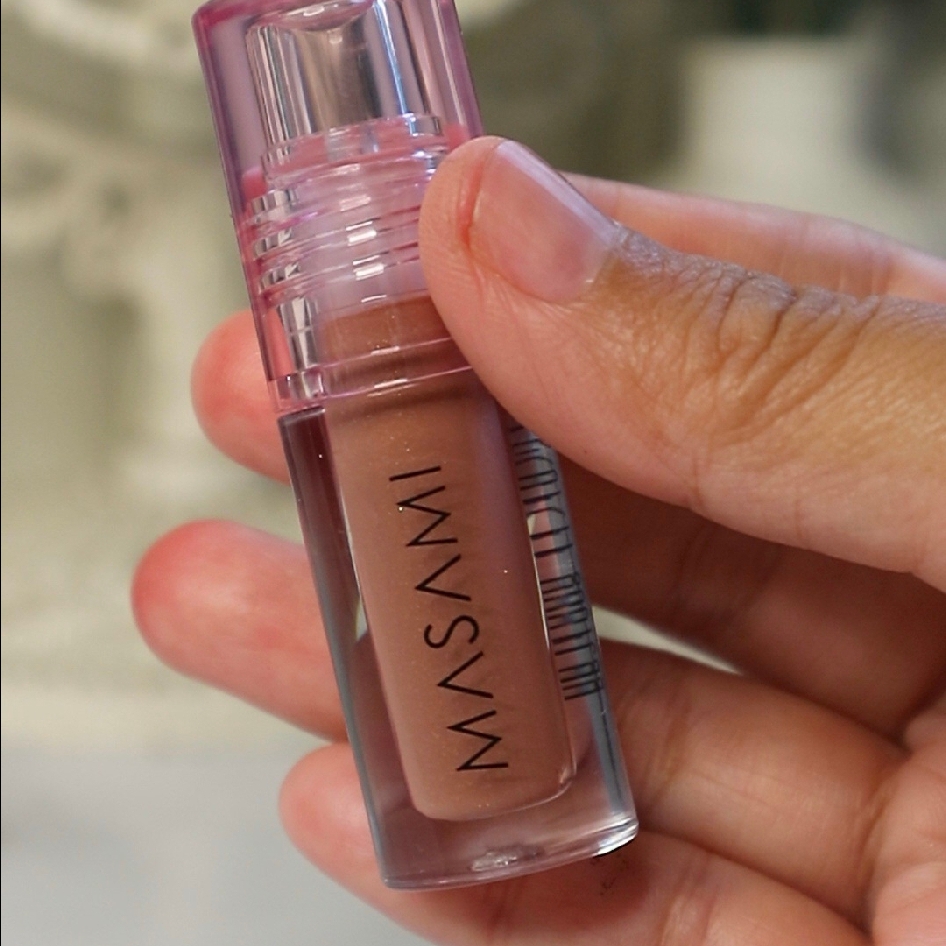 Dream Shine Lip Gloss - Amber  imgfdn-f85fbad7-0011-426a-a351-377d62235a41