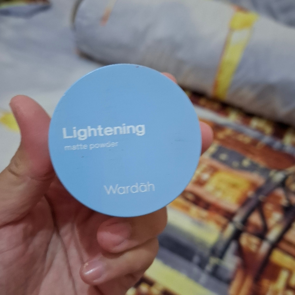 Lightening Matte Powder - 01 Neutral Fair (12N) - Reformulation in October 2023 imgfdn-a8f279e0-a563-43cf-93d2-8f892fe2693c