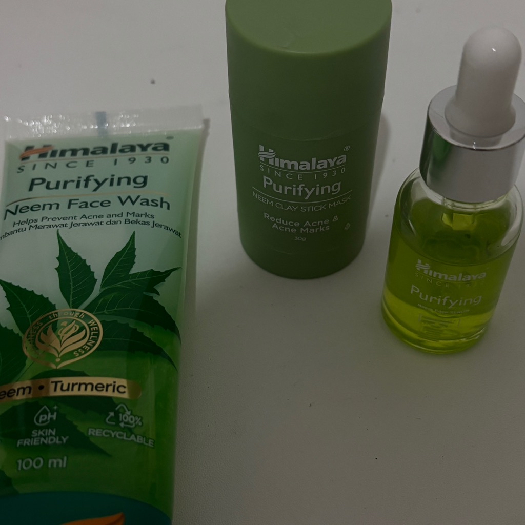 Purifying Neem Clay Stick Mask imgfdn-fd6f849f-765a-4221-8d11-e9670c993604