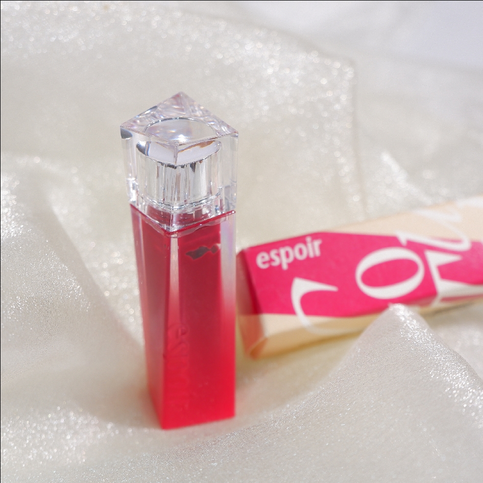 Couture Lip Tint Glaze - Hushed Cherry imgfdn-17078e88-3367-4971-956d-99395217baa8