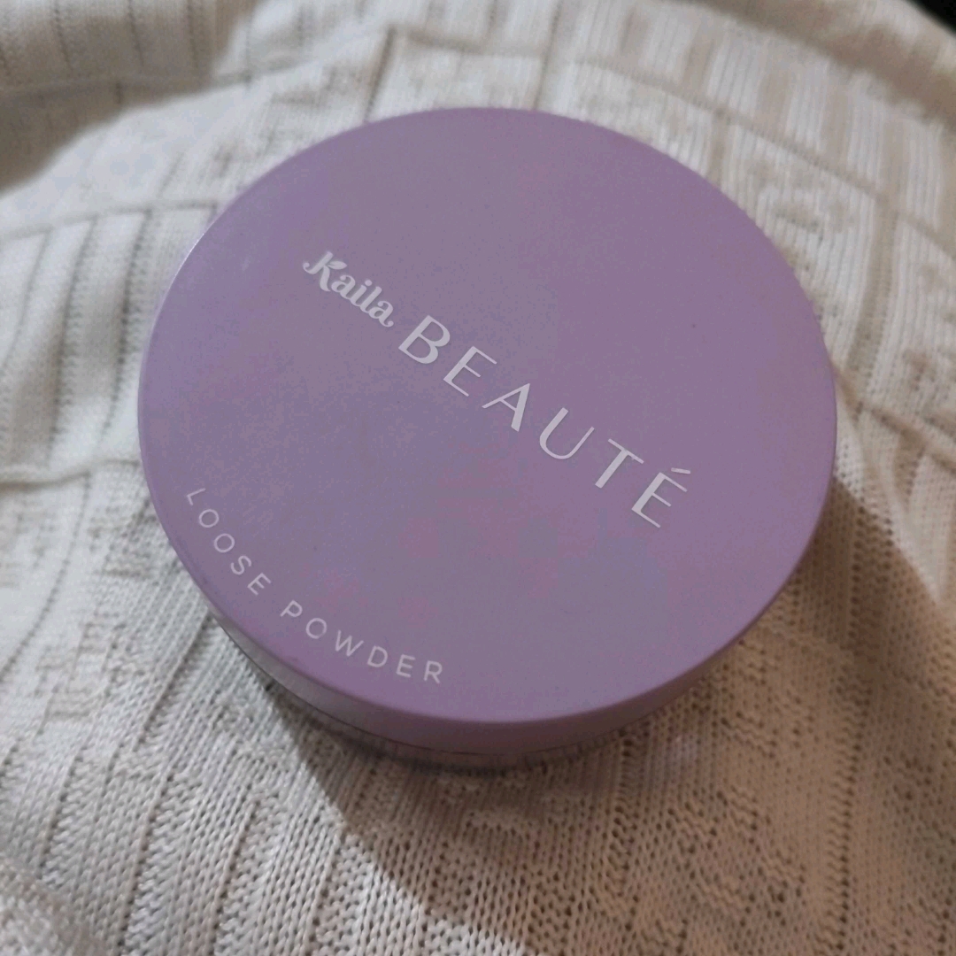 Glow Come True Loose Powder - Natural Sheer imgfdn-6140ec56-e3e1-4165-95e8-9c5075eae874