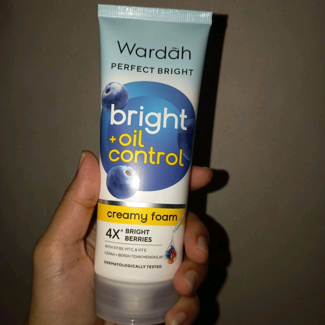 Perfect Bright Bright + Oil Control Creamy Foam - Reformulation in October 2022 imgfdn-d5e43e40-2023-4f90-9217-704da2625c72