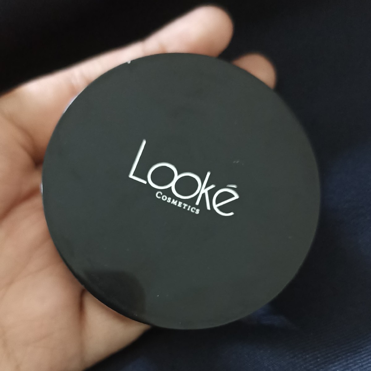 Holy Smooth and Blur Loose Powder - Terra imgfdn-99baa075-0512-47aa-9497-6ee7f4bed527