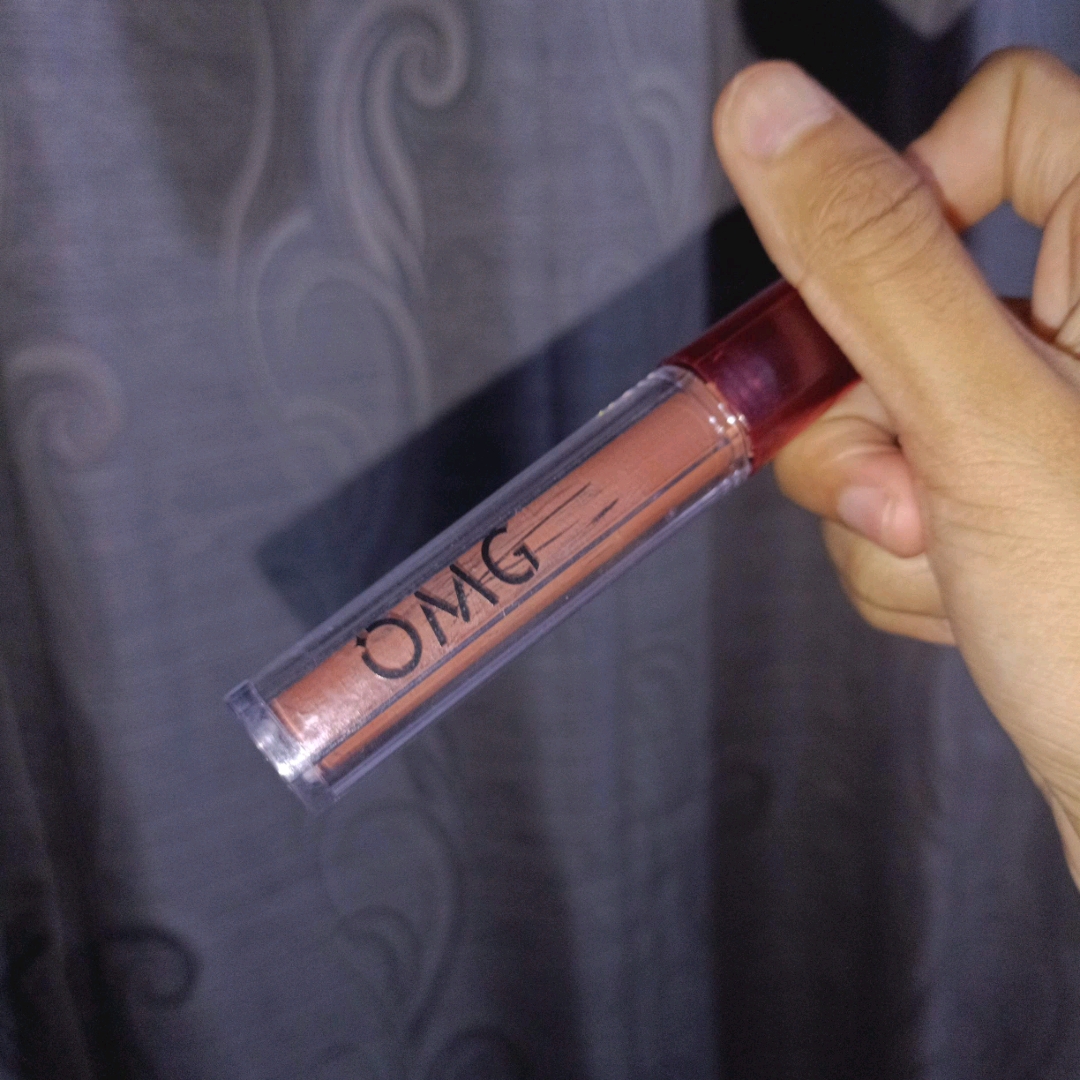 Oh My Glam Mattelast Lip Cream - 22 Crushed imgfdn-1cd47ef3-0343-4424-bc8d-2538776dff3c