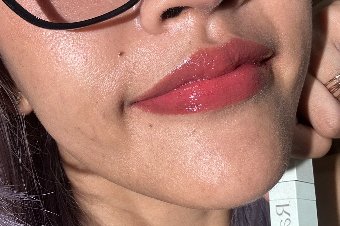 Lipslick Tinted Oil - Love Language imgfdn-9fdc3f5b-a7ba-4def-aade-5153458ca40f