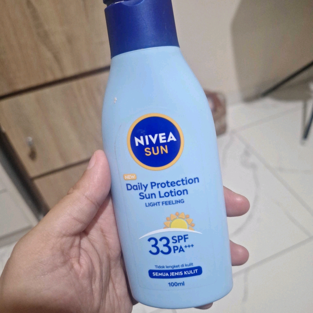Daily Protection Sun Lotion SPF 33 PA+++ imgfdn-3a6b1d32-be96-4148-b4b2-aa941c32691d