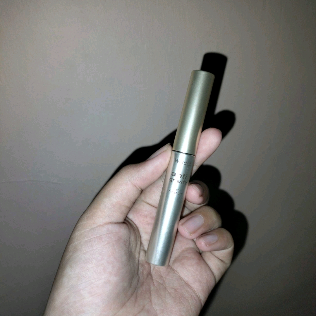 Anti-Gravity Iron Mascara imgfdn-c7db0ca1-4776-4c26-97e1-a06806042400