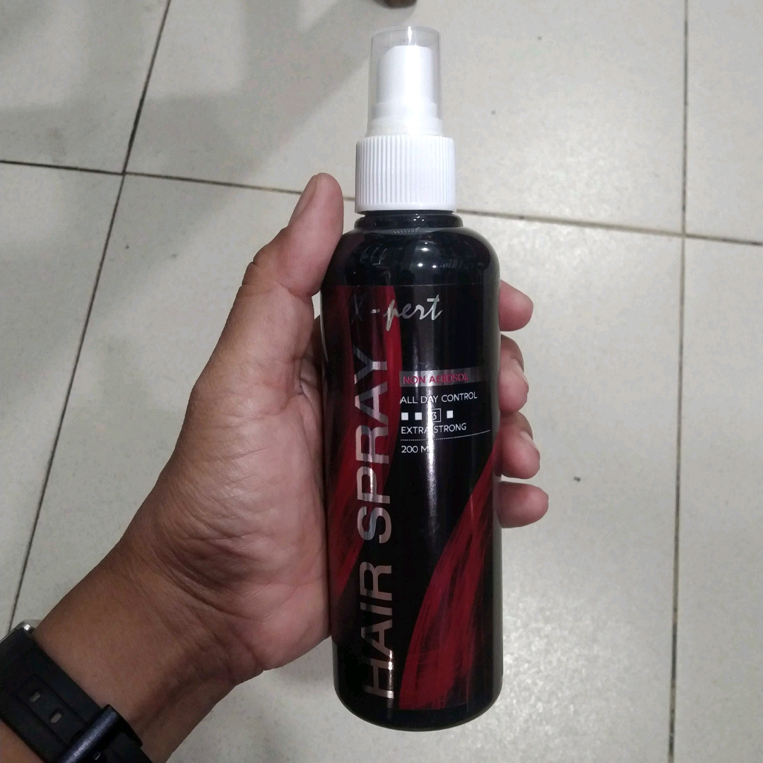 X-pert Non aerosol Hair Spray Extra strong - Non aerosol 200ml imgfdn-fe95a3ce-027e-4d5b-9549-2c39ee404b98