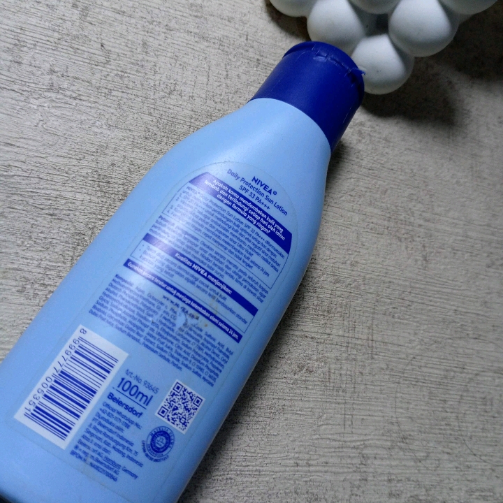 Daily Protection Sun Lotion SPF 33 PA+++ imgfdn-033e44d9-c214-4336-88f2-40e77e7e81a5