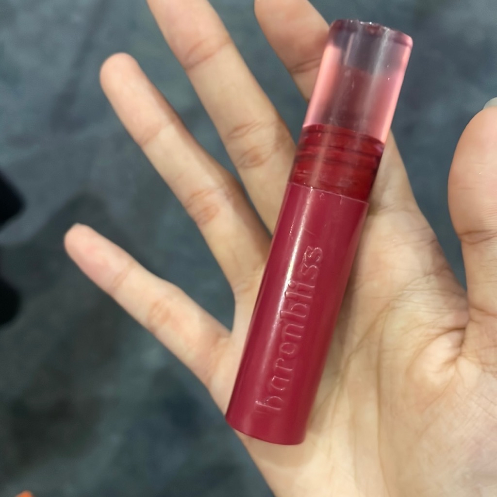 Full Bloom Transferproof Matte Tint - Fresh Dawn imgfdn-7d90ec89-df0e-45e8-80bf-edd0c124216b