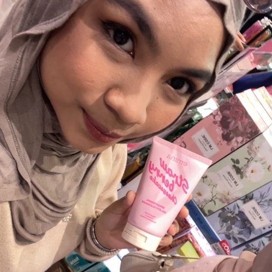 Gelato Cleanser - Strawberry Cheesecake Brightening imgfdn-4b673c28-c410-4a62-ac8f-4c5b93855840