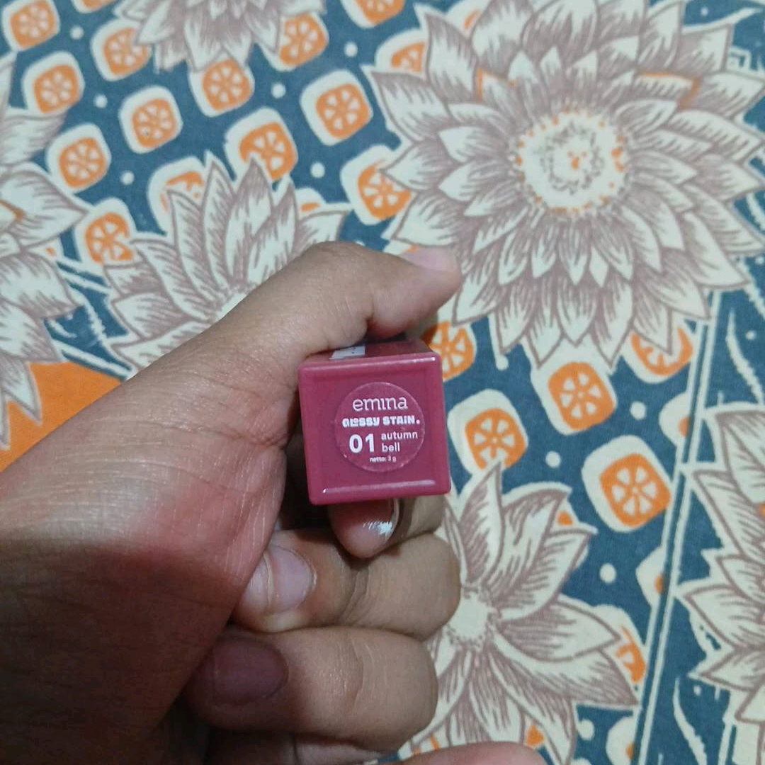 Glossy Stain - 01 Autumn Bell imgfdn-edc40ffe-8c6f-4844-aaa0-04126ffabda5