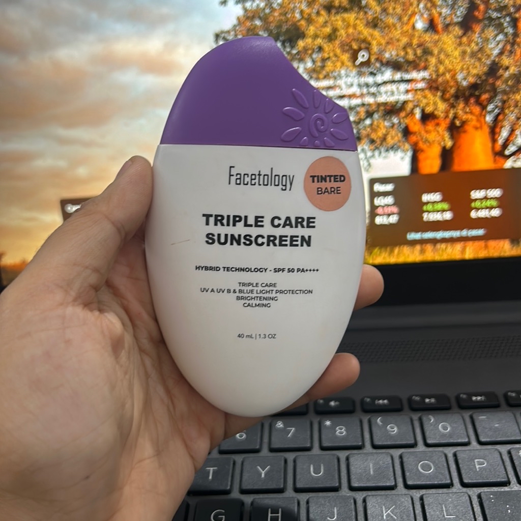 Triple Care Sunscreen Tinted SPF 50 PA++++ - Bare imgfdn-64974da6-452b-44a3-a5e5-b31db5d460b1