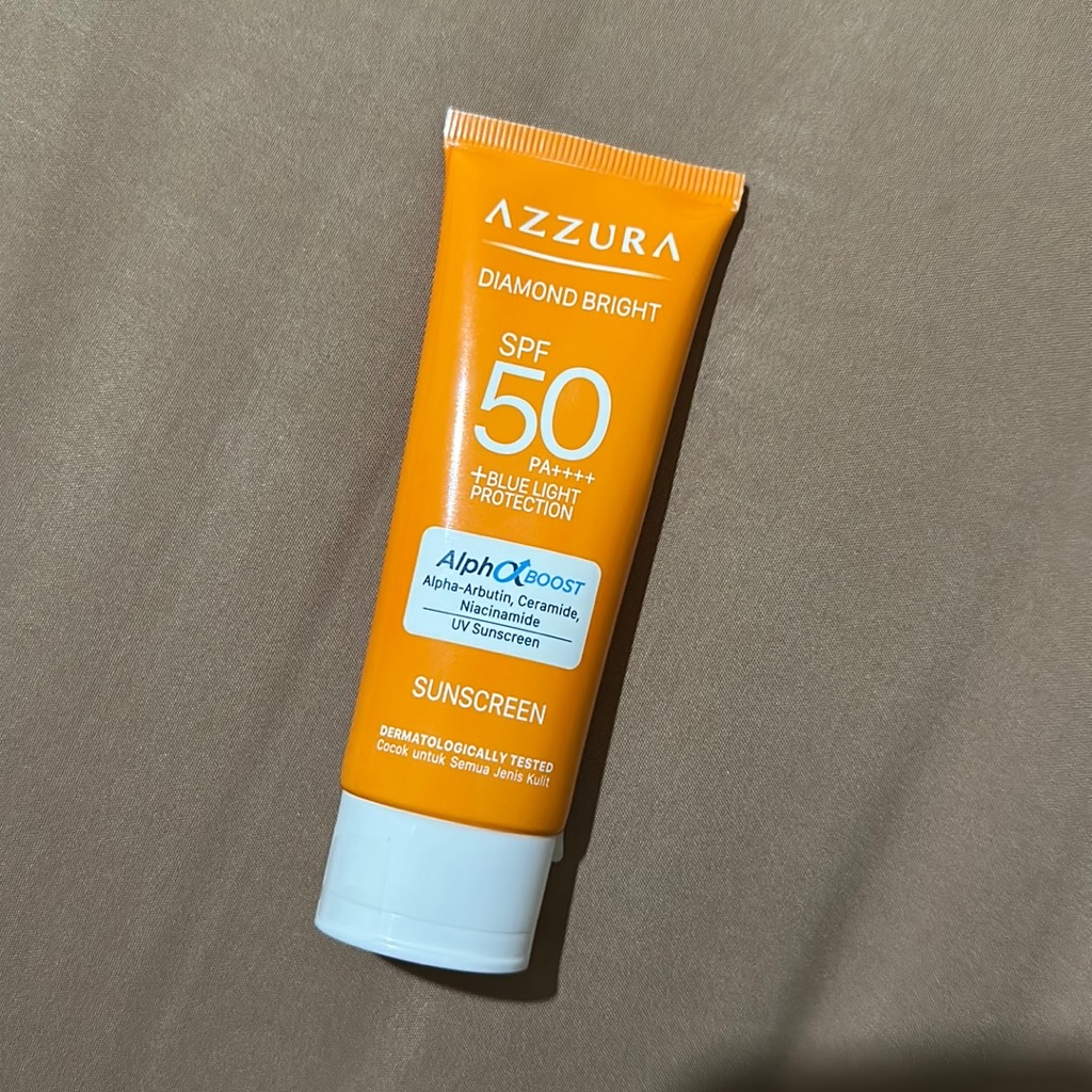 Diamond Bright Sunscreen SPF 50 PA ++++ imgfdn-046bdf68-25f4-4a40-a596-1b903291ad9d