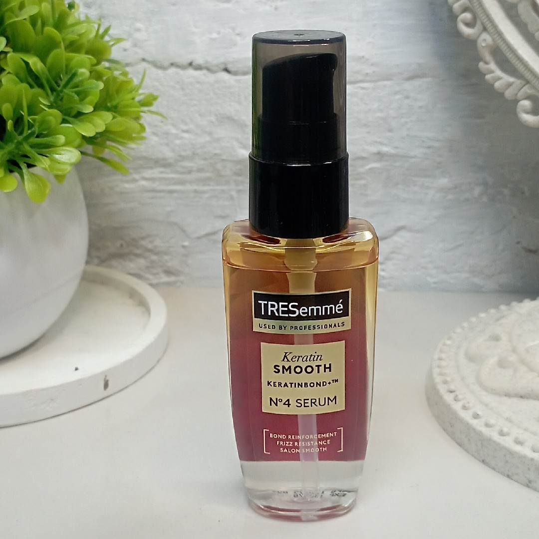 Keratin Smooth Serum imgfdn-a843e851-2a77-4916-9f9b-4c6fc13559fd