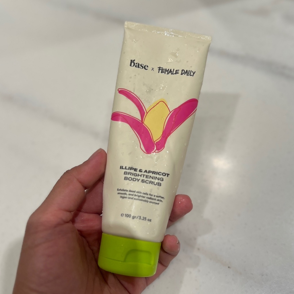 x Female Daily Ilipe Body Scrub imgfdn-6784bc31-ea65-4ccd-b997-127135d75bce