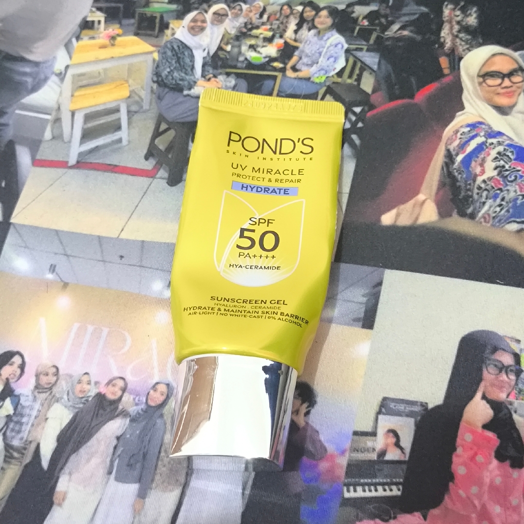 UV Miracle Protect & Repair Sunscreen Hydrate SPF50 imgfdn-2f374645-f8b6-49db-bd11-230d6230d787