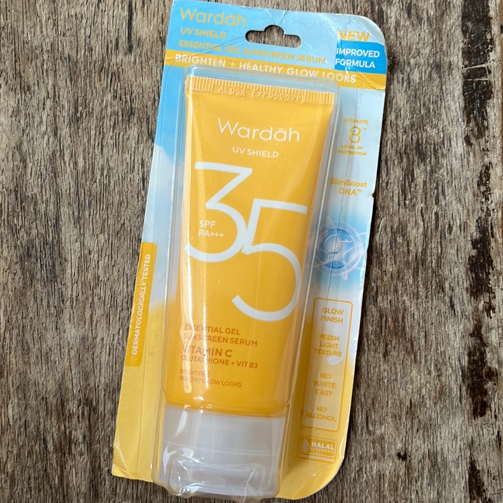 UV Shield Essential Sunscreen Gel SPF 35 PA +++ - New Formula and Look in 2025 imgfdn-70960c91-f50c-419a-babc-3185e0986d6f