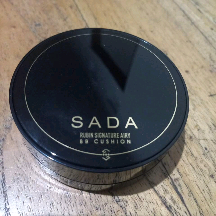 Rubin Signature Airy BB Cushion - Light Beige imgfdn-9f8656d7-0a32-492e-8234-e9de31432507