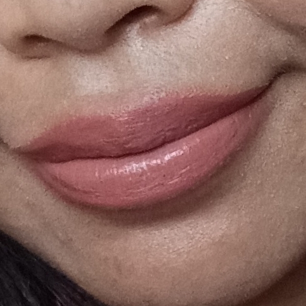 Glasting Liquid Lip - 14 Latte Lacquer imgfdn-6f613ab4-50d3-4902-b5e5-26051bd688b7