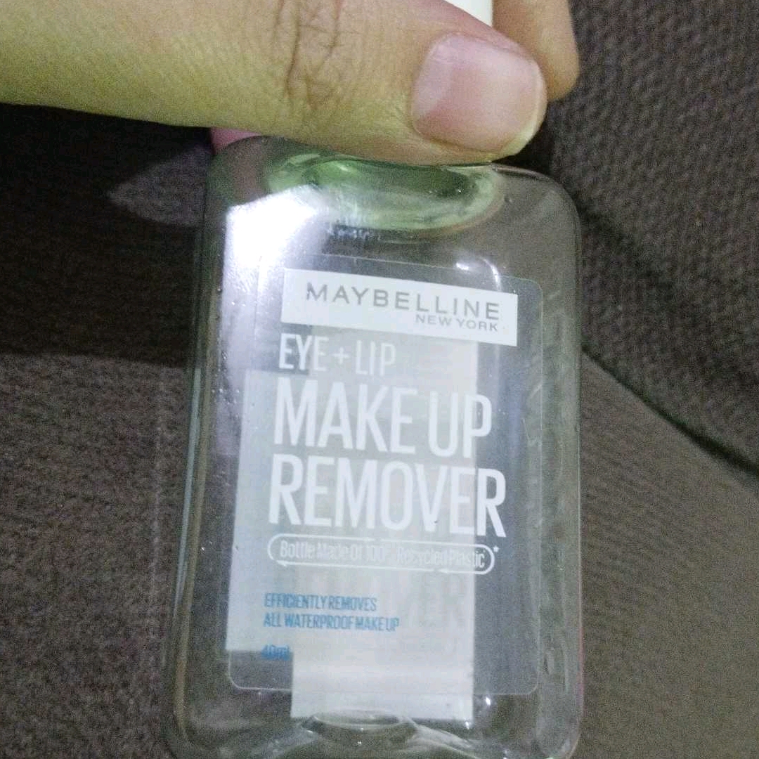 Eye & Lip Make Up Remover imgfdn-dc52ab2a-9ef8-4080-bafd-c3d46a3be02f